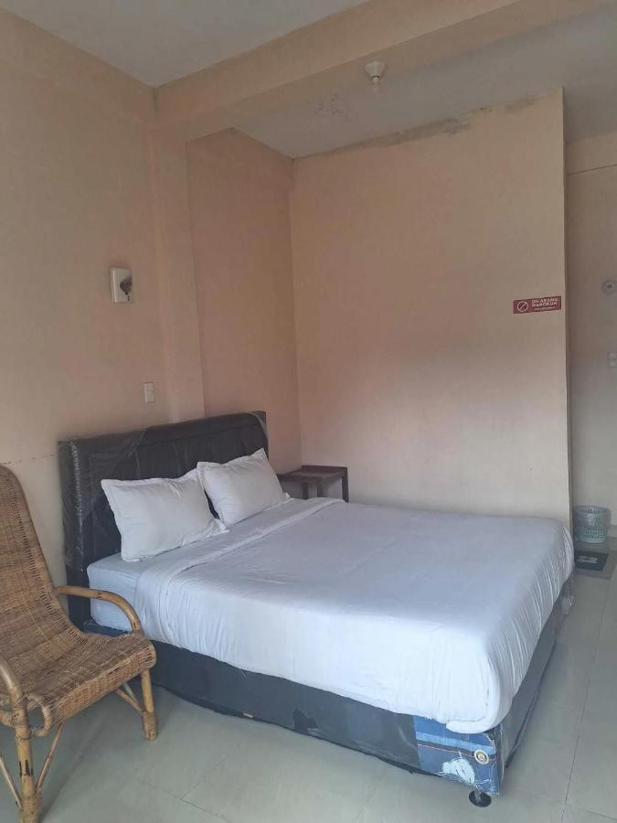 Ron'S Guest House Berastagi Backpacker Rooms 外观 照片